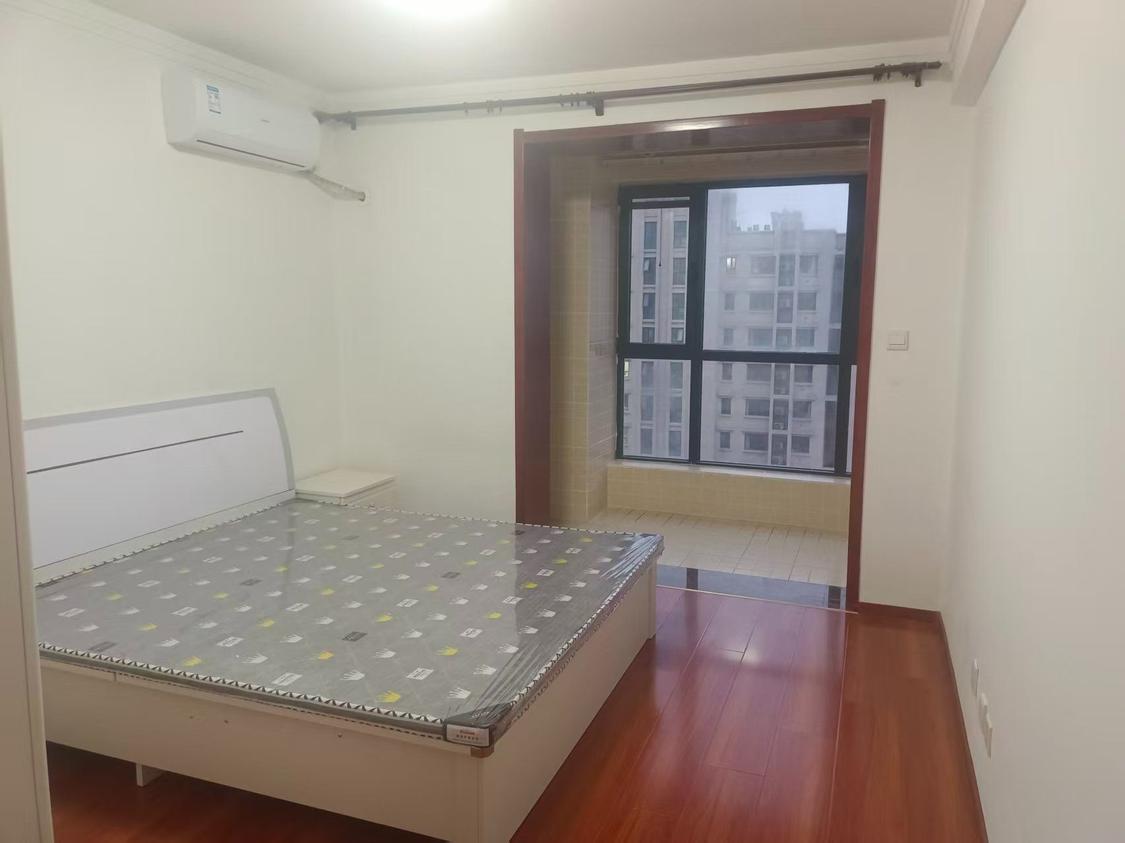 整租·藏龙福地