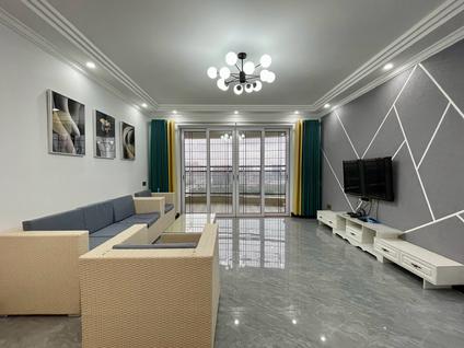 茂南茂南整租 利好天成3室2厅/122平/顶层