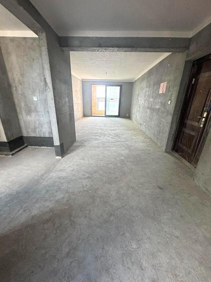 扬州佳源荣御府(二期)3室2厅135平中楼层/共33层