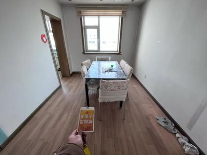 城北小桥整租 湟水花园3室2厅/129平/低楼层