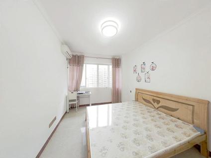 银海银海整租 融旗华堂2室1厅/70平/中楼层