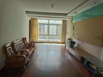 广陵五台山大桥整租 曲江新苑3室2厅/138平/中楼层