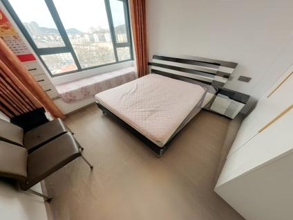 芝罘三站整租 芝罘吾悦广场3室2厅/122平/高楼层