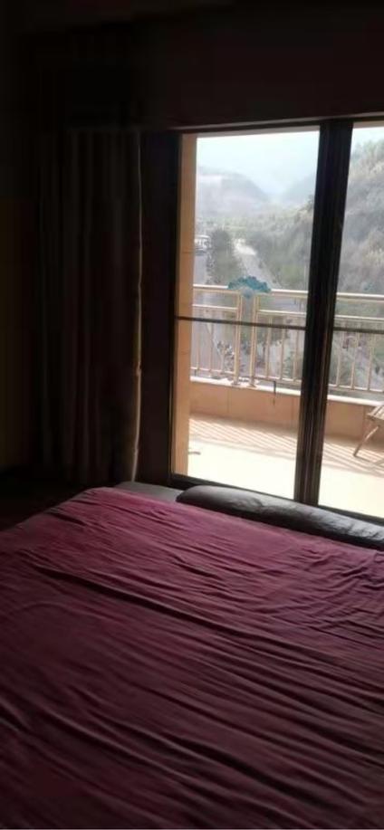 延平延平整租 江南第一城C组团3室2厅/268平/低楼层