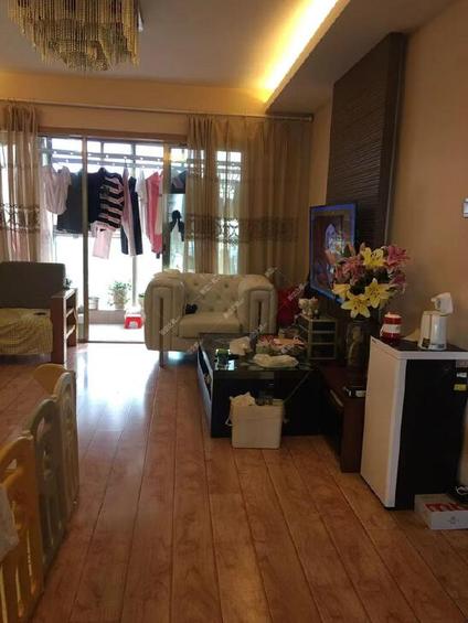 盘龙白龙路整租 金色俊园4室2厅/135平/中楼层