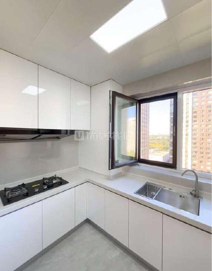 朝阳望京整租 湖光壹号2室2厅/102平/中楼层