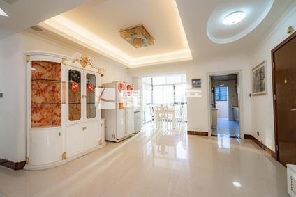 湖里五缘湾北区整租 国贸蓝海3室2厅/157平/中楼层