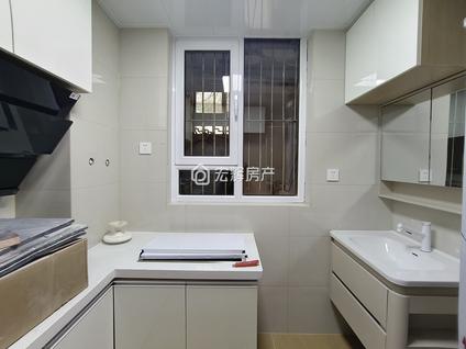 城关东方红广场整租 市职业技术学校家属院1室1厅/40平/中楼层