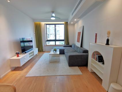 静安曹家渡整租 云和花园1室1厅/70平/低楼层