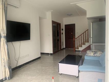 凤岗官井头整租 名流印象花园(三期)4室2厅/84平/低楼层