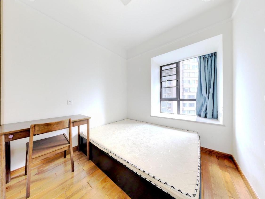 整租·云南映象(城市公园广场)