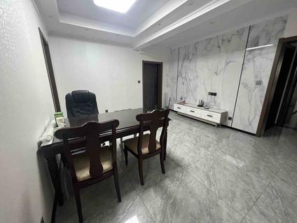 宝山大华整租 康泰新城6室2厅/151平/低楼层