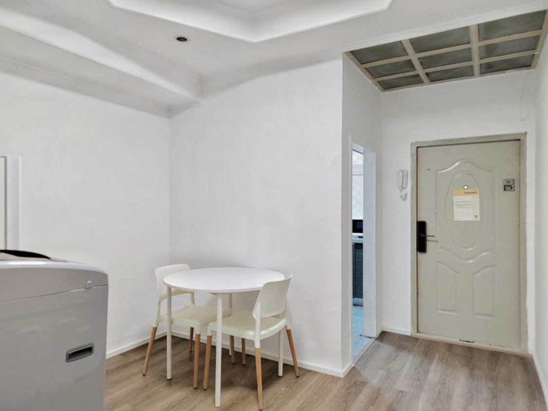 整租·向军北里