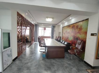 沙河口太原街整租 华邦上都2室2厅/117平/低楼层