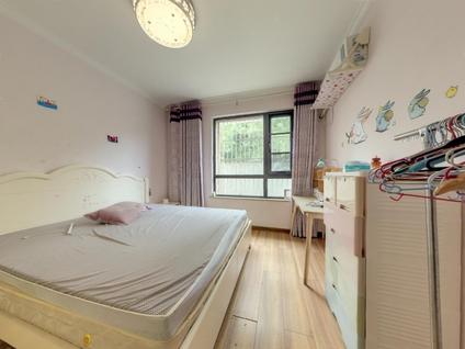 建安东一区整租 空港新城2室2厅/81平/中楼层