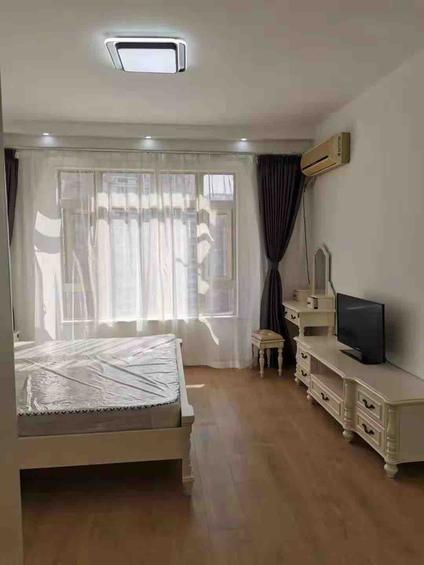 长宁中山公园整租 华敏世纪广场3室2厅/154平/高楼层