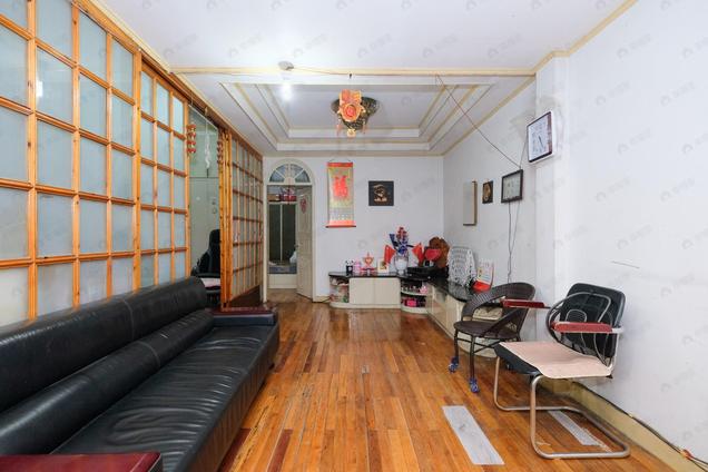 北京二环路上,户型方正,好楼层,居家装修3房3室2厅 | 85.88㎡ | 西 南 | 福建电视台凤凰北单位宿舍中楼层/共7层