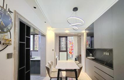 秀英万达整租 恩祥新城(北大华府A区)4室2厅/127平/低楼层