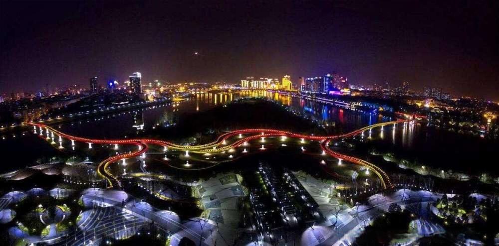 富力三江都荟商铺效果图