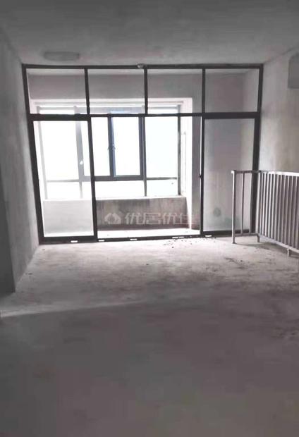 柳州柳铁新城3室2厅136平低楼层/共50层