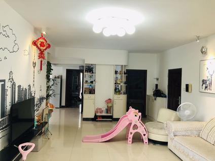 江门碧翠园(台山)3室2厅139平高楼层/共8层