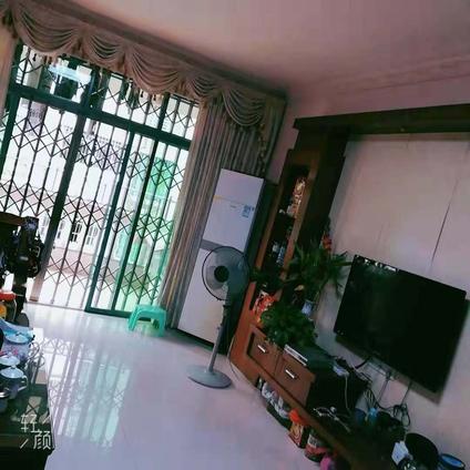 江门龙山花园3室2厅117.54平中楼层/共8层