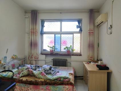 北京人行宿舍(国泰街)1室1厅40平低楼层/共5层