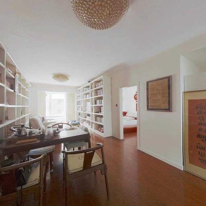 大连斯坦福院落2室2厅114.37平低楼层/共11层