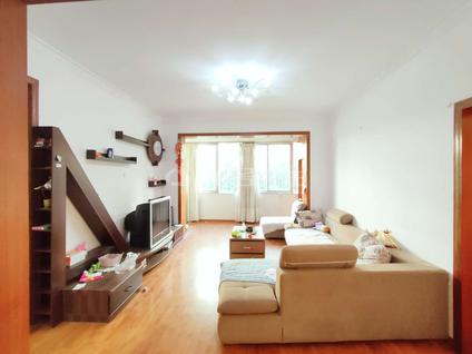 大理审计局宿舍4室2厅95平低楼层/共6层