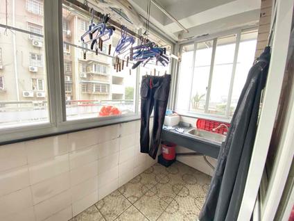 北京黄龙住宅区映翠组团3室1厅110平中楼层/共7层