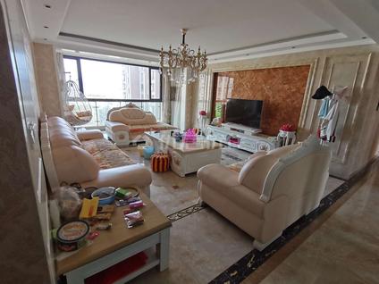 大理洱海庄园4室2厅193平中楼层/共16层