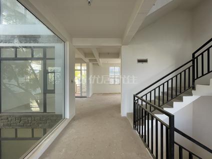 大理大理公馆6室2厅382平低楼层/共1层