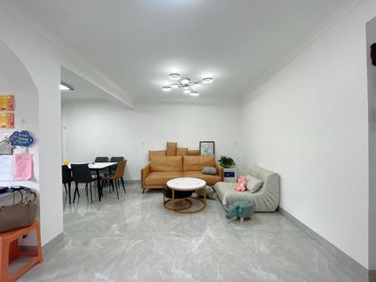 厦门滨海新苑3室2厅81平高楼层/共7层