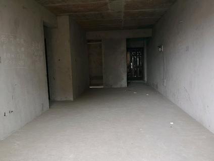 南充青年城小区3室2厅120平中楼层/共28层