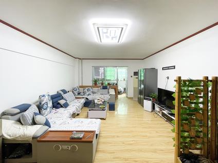 北京田野花园4室2厅143.46平低楼层/共8层