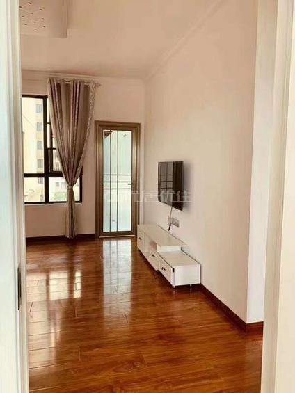 北京水岸新城2室2厅97平低楼层/共18层