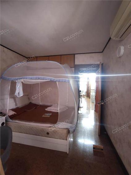 北京新世界广场3室1厅120平中楼层/共8层