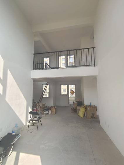 北京绿地翡翠蓝湾4室2厅140平高楼层/共7层