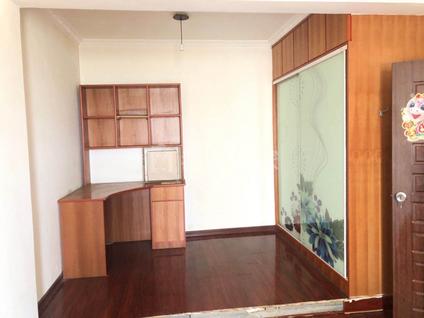 南京盘龙山庄2室1厅75平中楼层/共11层