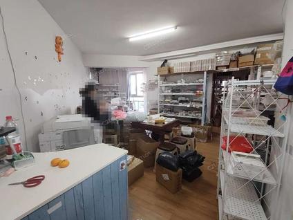 北京温富大厦3室2厅101平中楼层/共28层