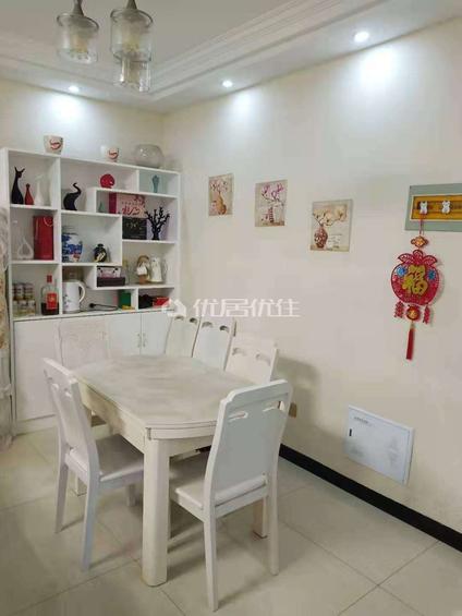 北京水岸新城2室2厅98平中楼层/共18层