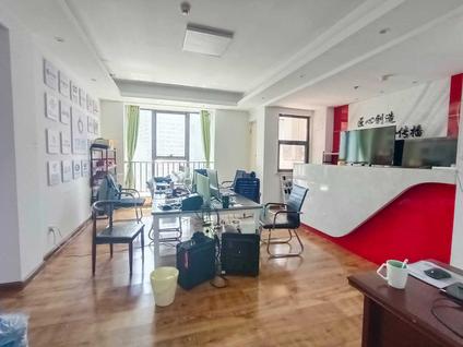 大连金地中心1室1厅96.85平中楼层/共42层