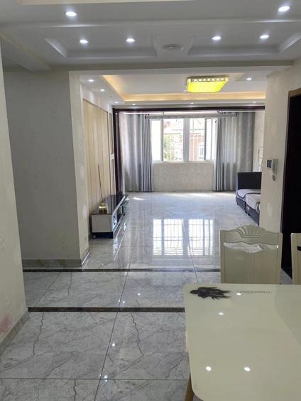 北京泉城花都(C区)3室2厅118平低楼层/共6层