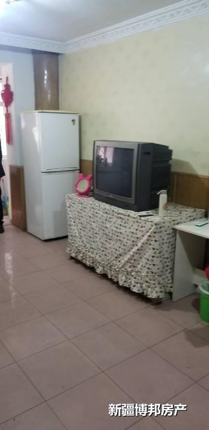 北京中国石化集团西北石油局河南东路小区2室1厅66平低楼层/共5层