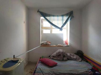 乌鲁木齐康明园2室2厅94平低楼层/共30层