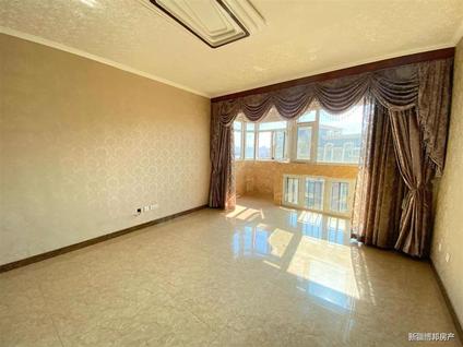 乌鲁木齐新天润国际社区(二期洛林郡)4室3厅176平高楼层/共11层