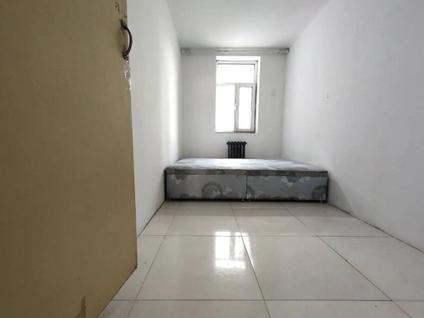 乌鲁木齐百信玉山苑2室2厅77平低楼层/共10层