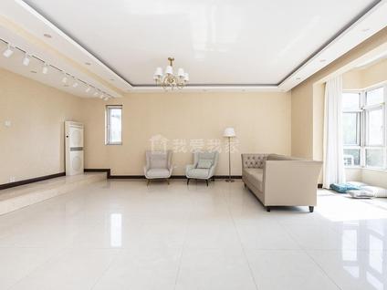 北京珠江国际城3室1厅200.63平顶层/共2层