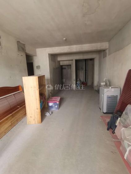 柳州柳铁新城3室2厅113平中楼层/共50层