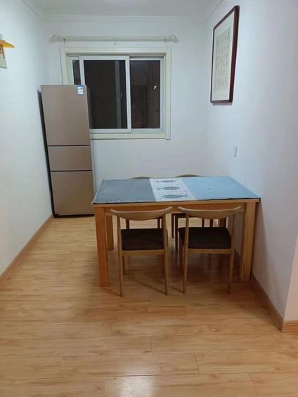 徐州泉城花都(E区)2室1厅102平中楼层/共11层